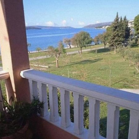 Apartment Lotus Трогір Екстер'єр фото
