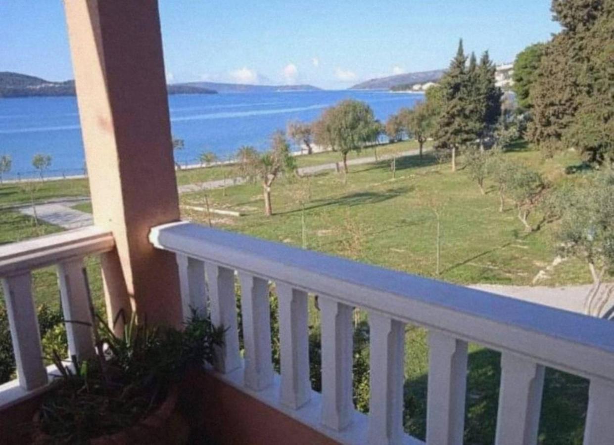 Apartment Lotus Трогір Екстер'єр фото