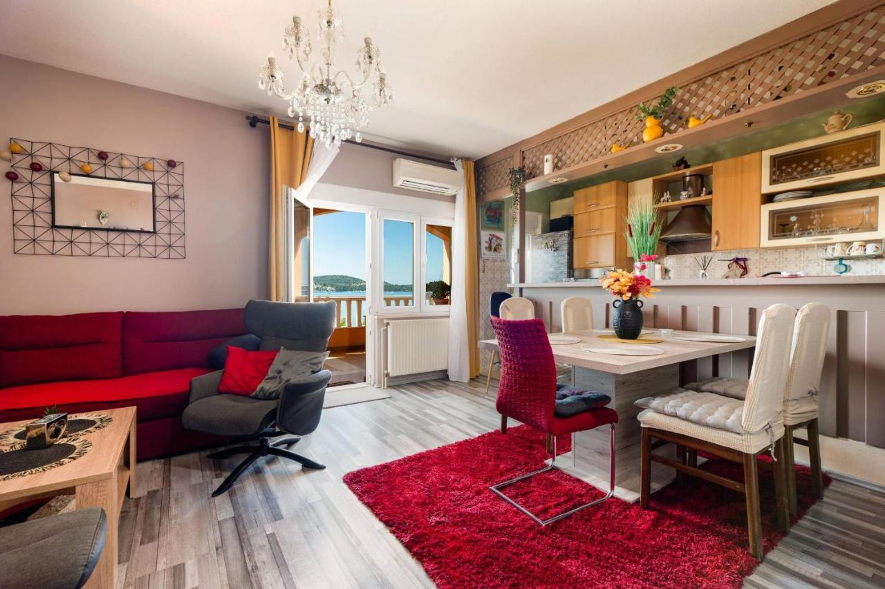 Apartment Lotus Трогір Екстер'єр фото
