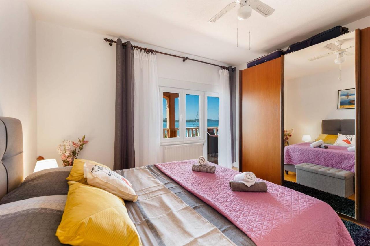 Apartment Lotus Трогір Екстер'єр фото