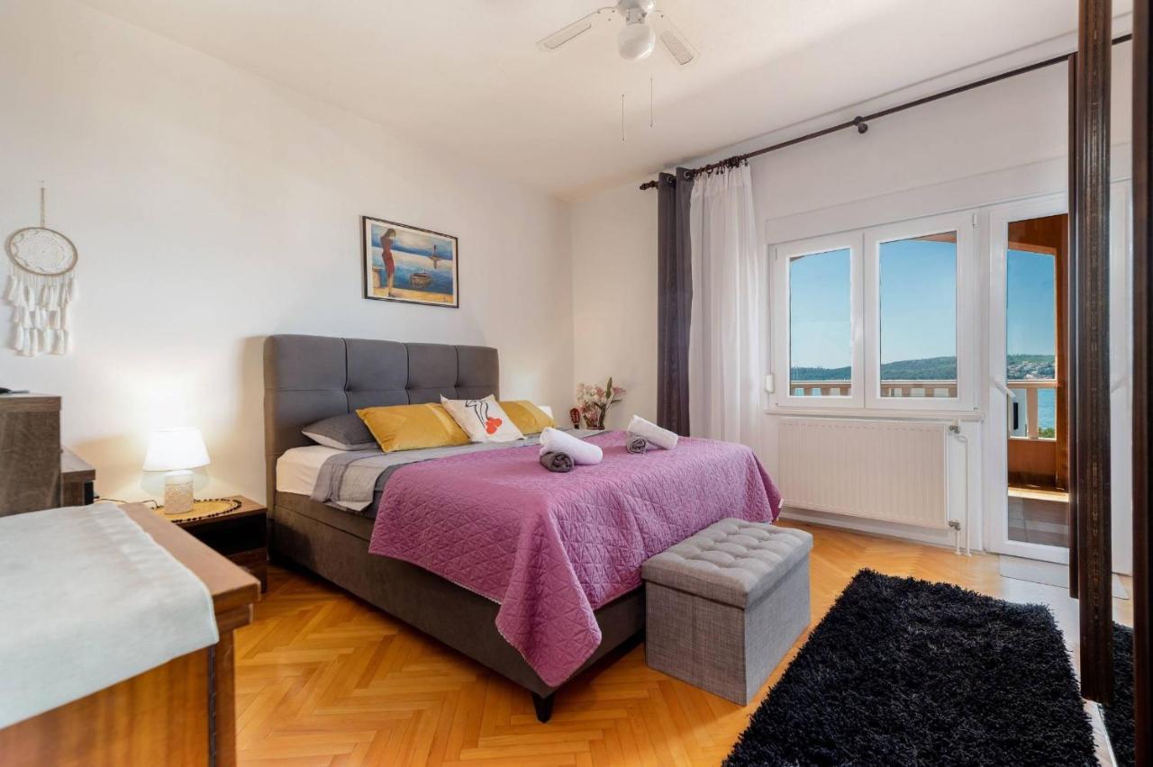 Apartment Lotus Трогір Екстер'єр фото