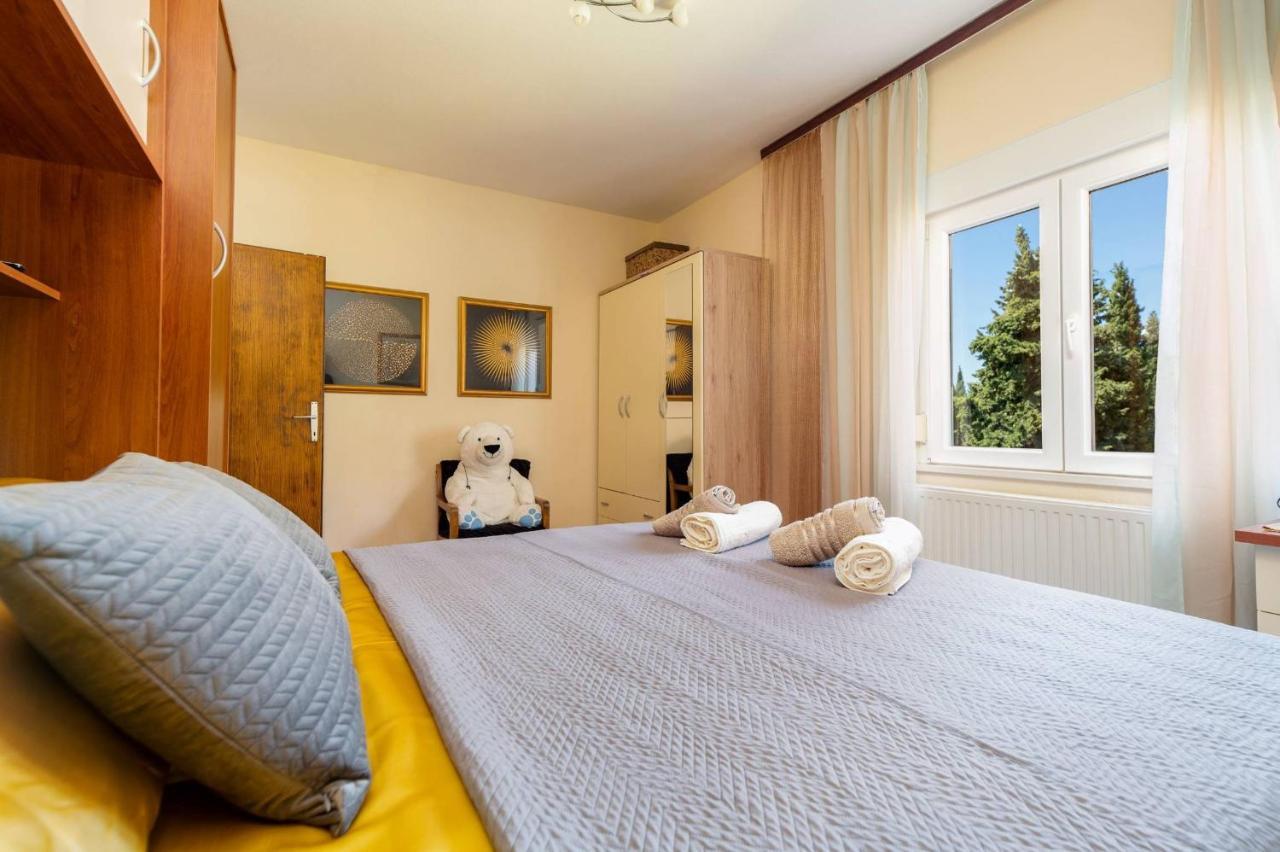 Apartment Lotus Трогір Екстер'єр фото