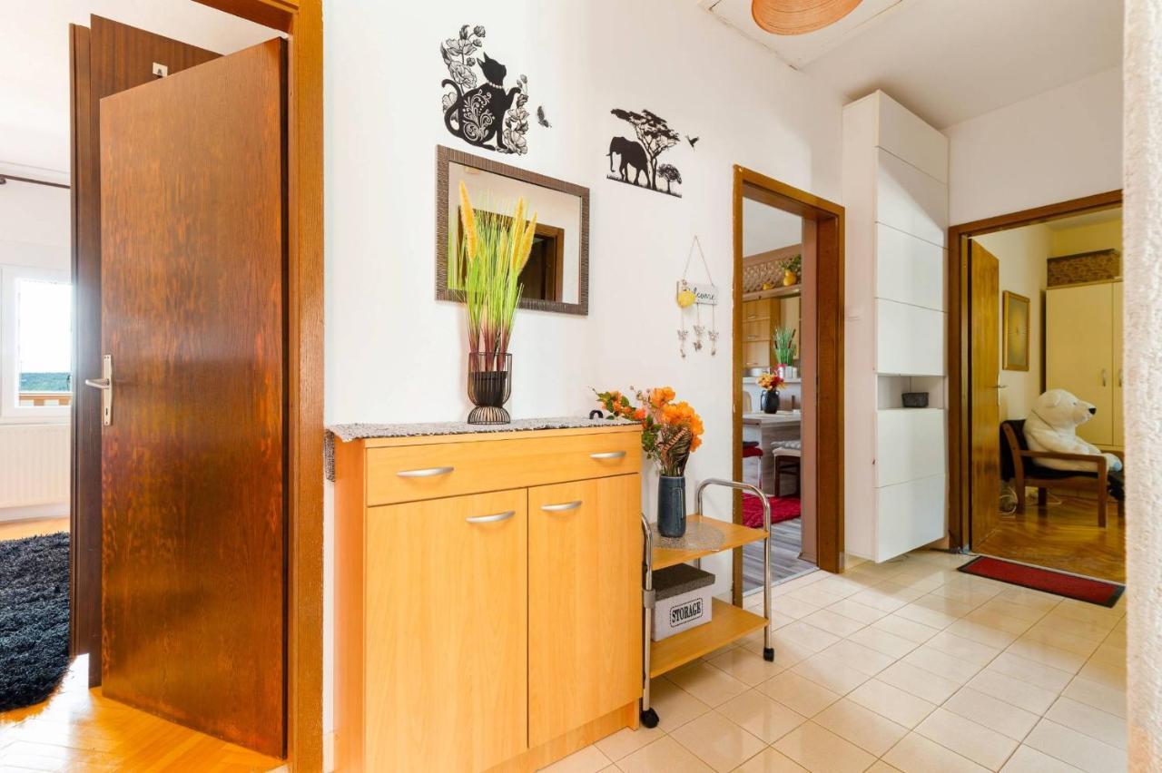 Apartment Lotus Трогір Екстер'єр фото